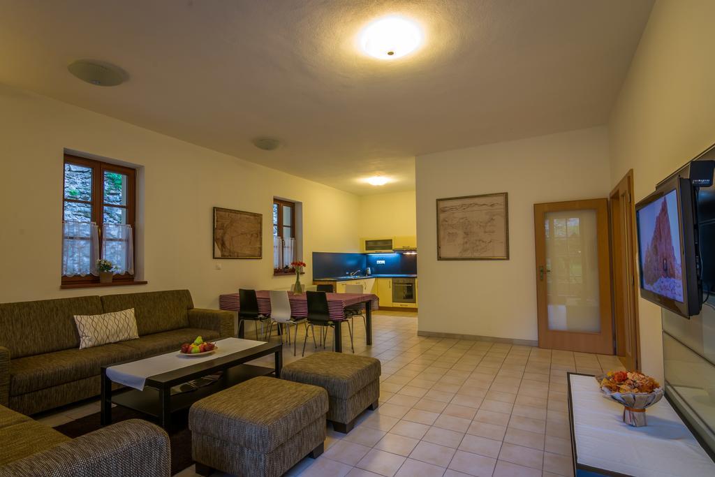 Apartmany Weissov Dom Banská Štiavnica Стая снимка