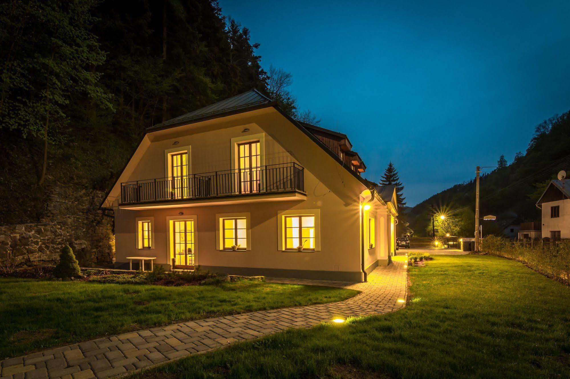 Apartmany Weissov Dom Banská Štiavnica Екстериор снимка