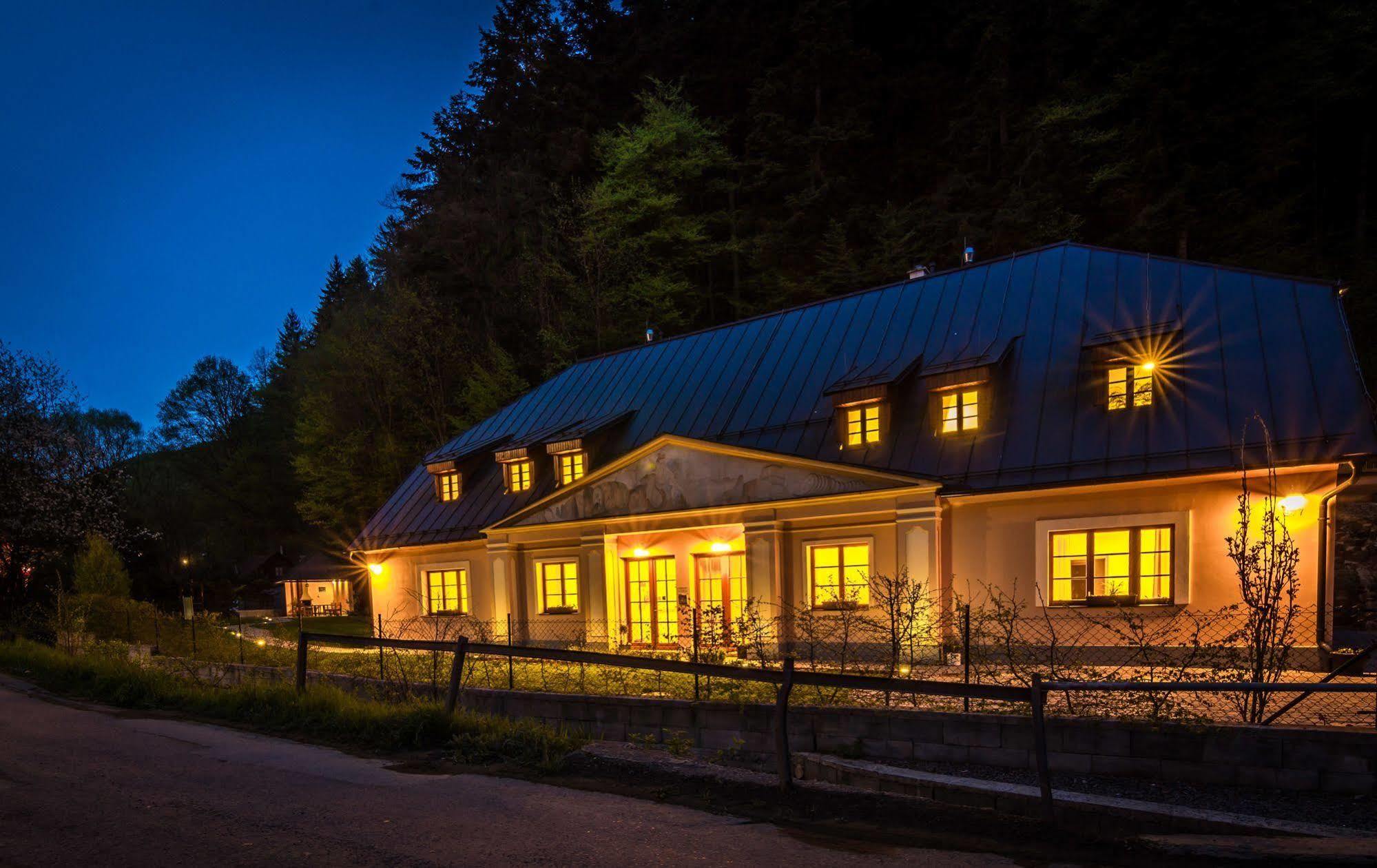 Apartmany Weissov Dom Banská Štiavnica Екстериор снимка